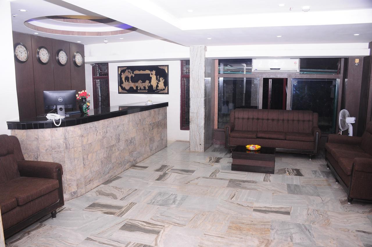 Rājahmundry Hotel Surya المظهر الخارجي الصورة