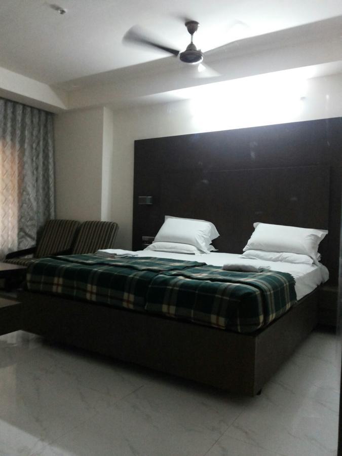 Rājahmundry Hotel Surya المظهر الخارجي الصورة