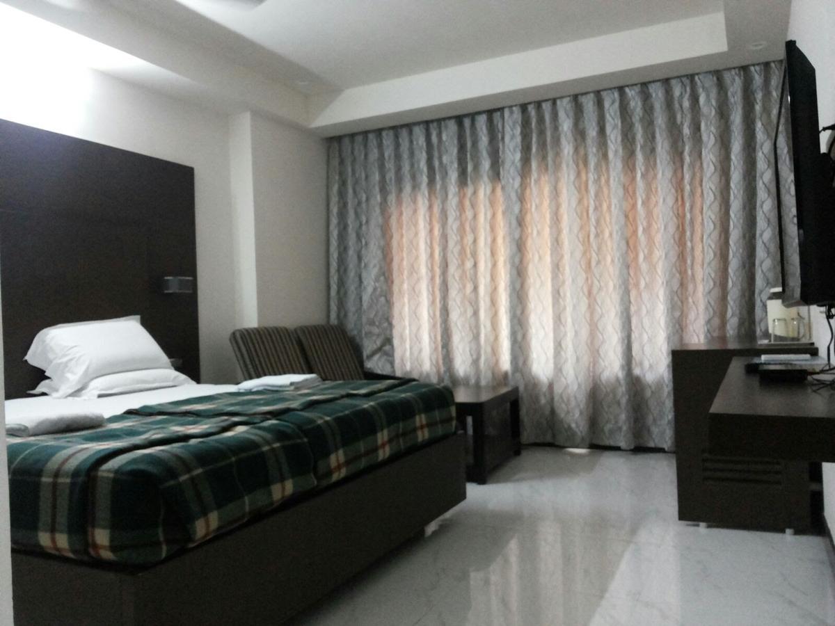 Rājahmundry Hotel Surya المظهر الخارجي الصورة