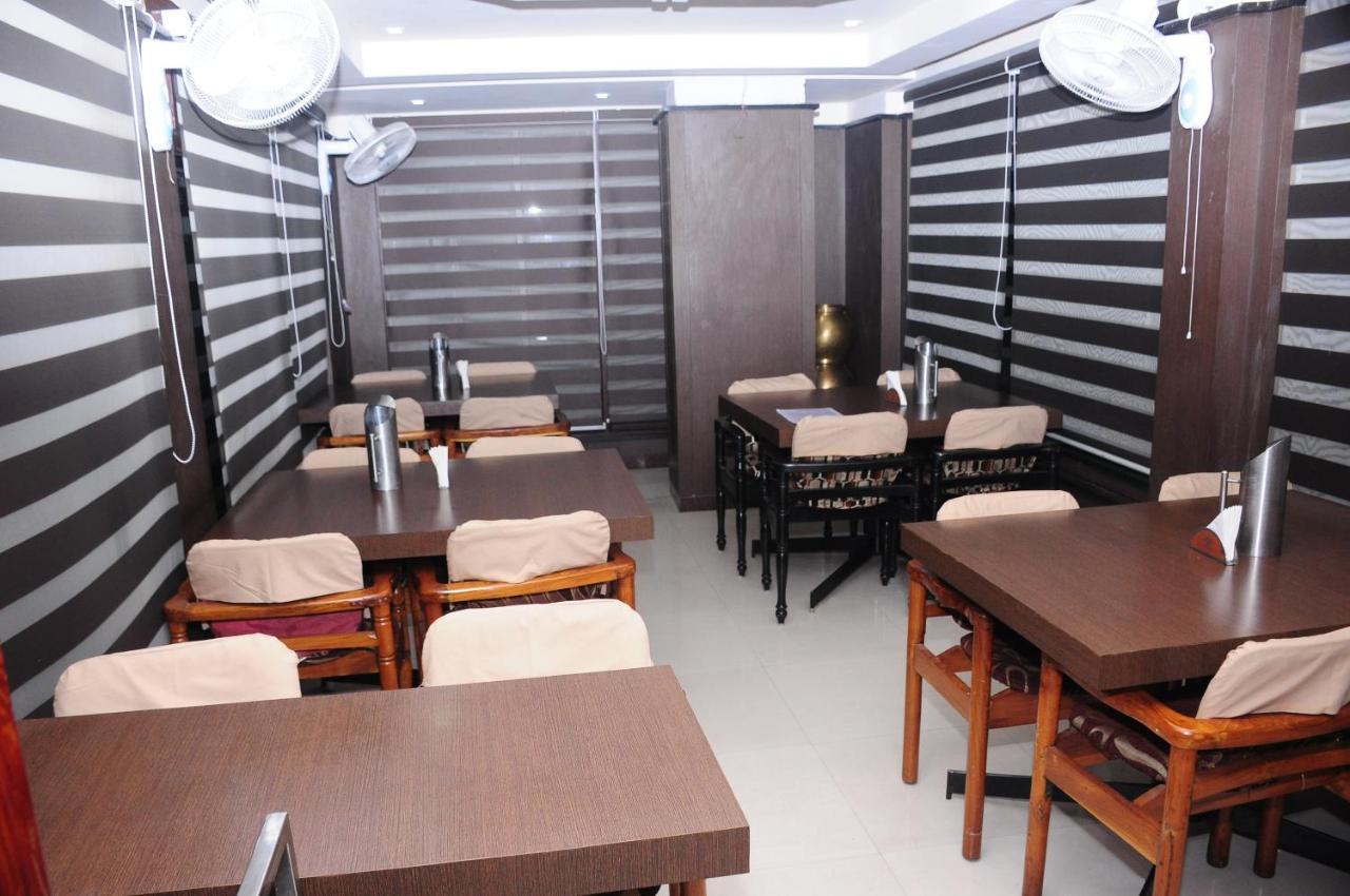 Rājahmundry Hotel Surya المظهر الخارجي الصورة
