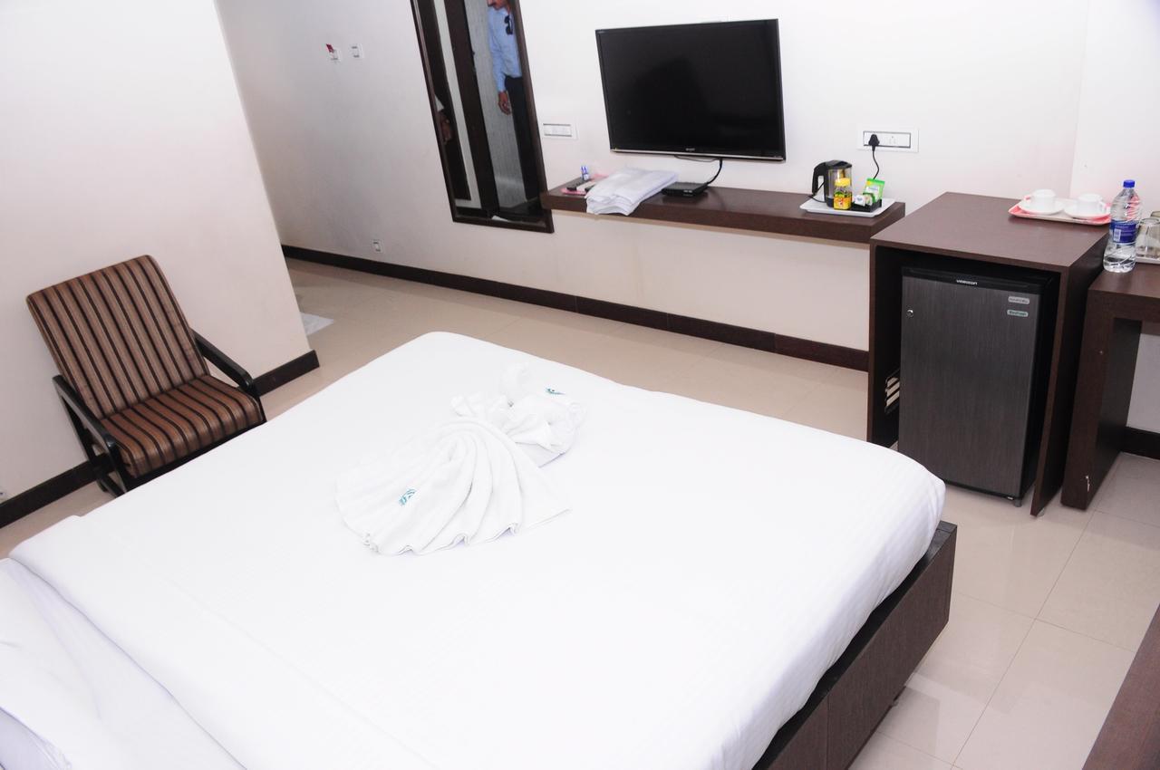 Rājahmundry Hotel Surya المظهر الخارجي الصورة