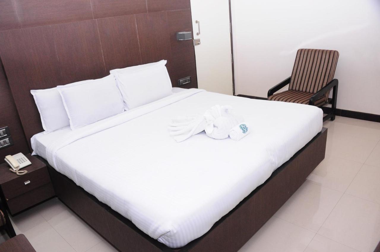 Rājahmundry Hotel Surya المظهر الخارجي الصورة