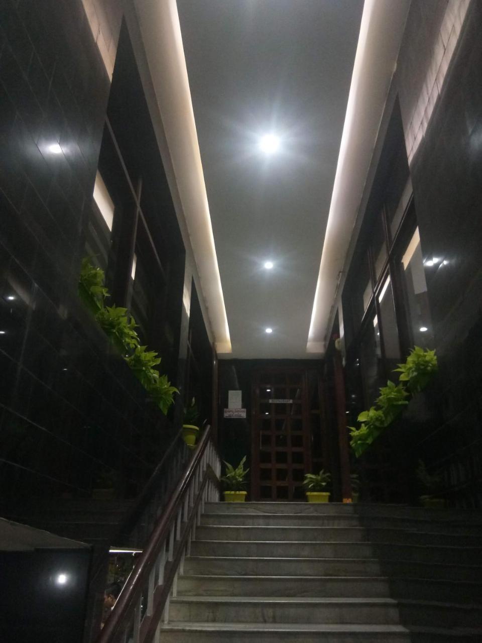 Rājahmundry Hotel Surya المظهر الخارجي الصورة