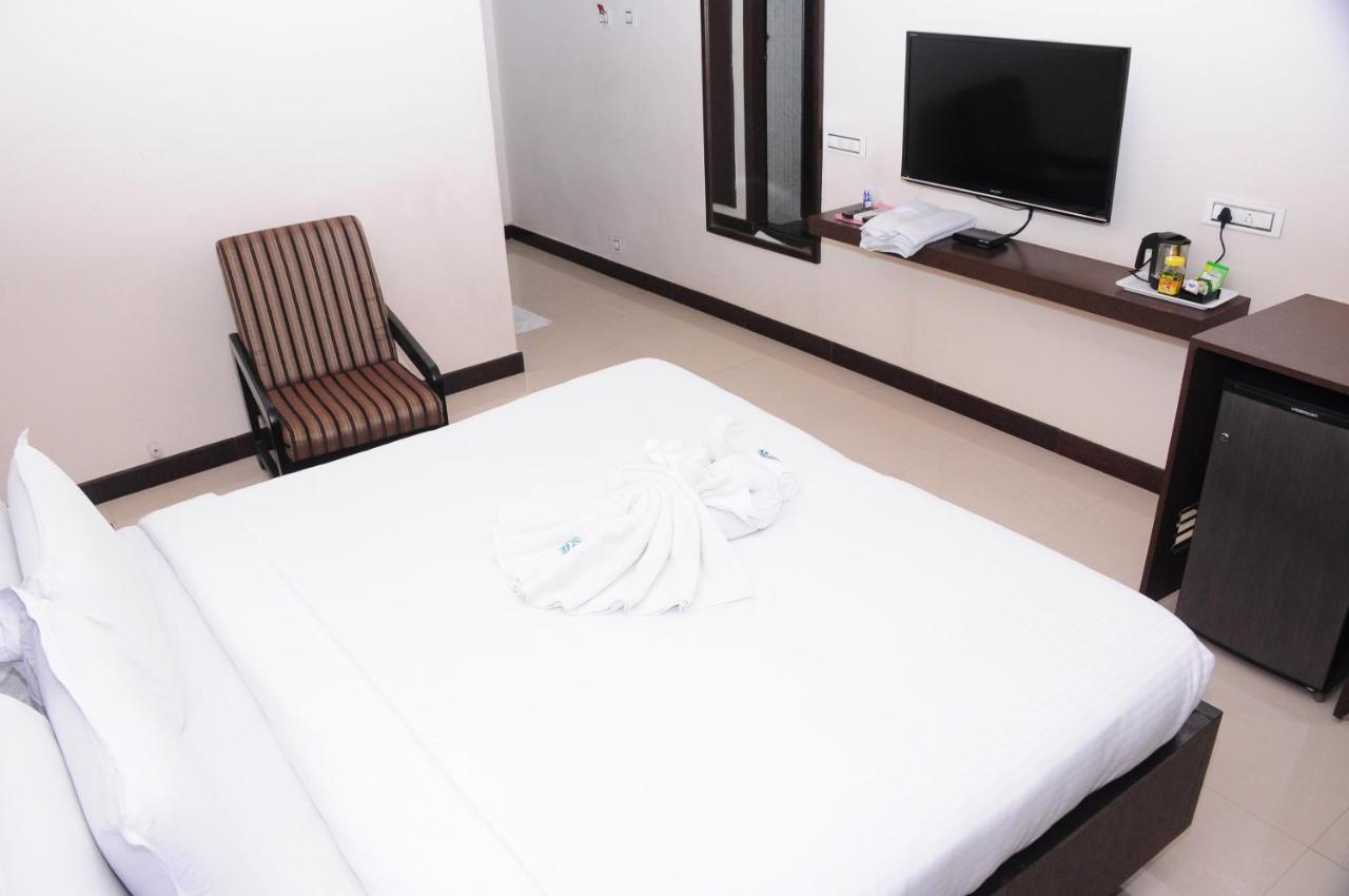 Rājahmundry Hotel Surya المظهر الخارجي الصورة